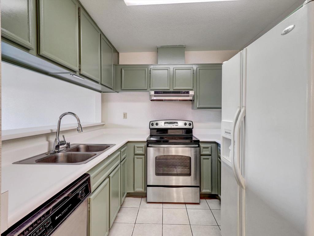 291 E Mel Avenue 272