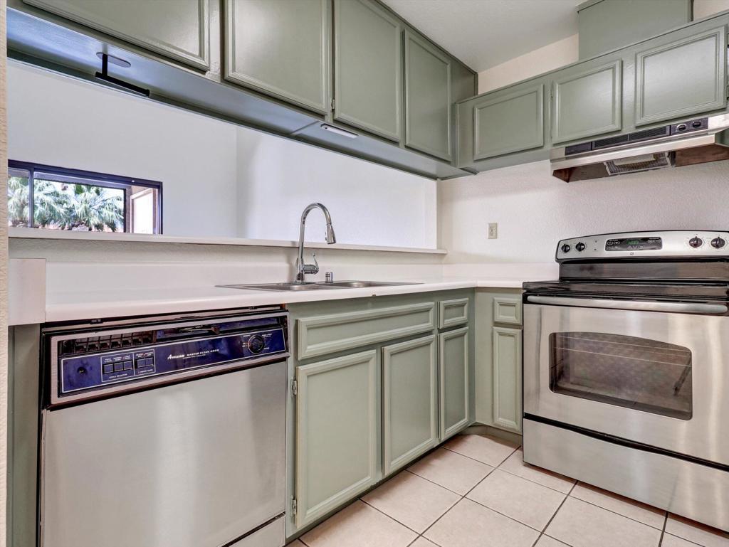 291 E Mel Avenue 272