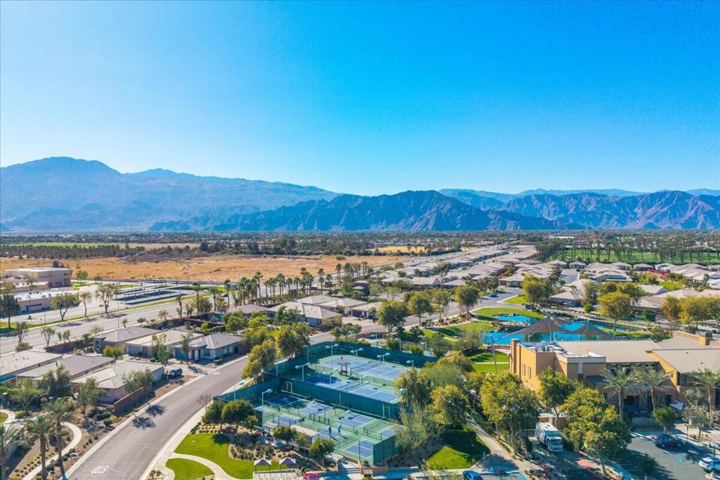 82460 W Mccarroll Drive