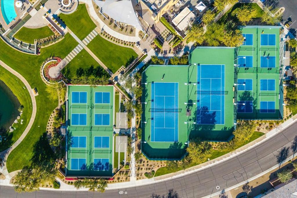 82460 W Mccarroll Drive