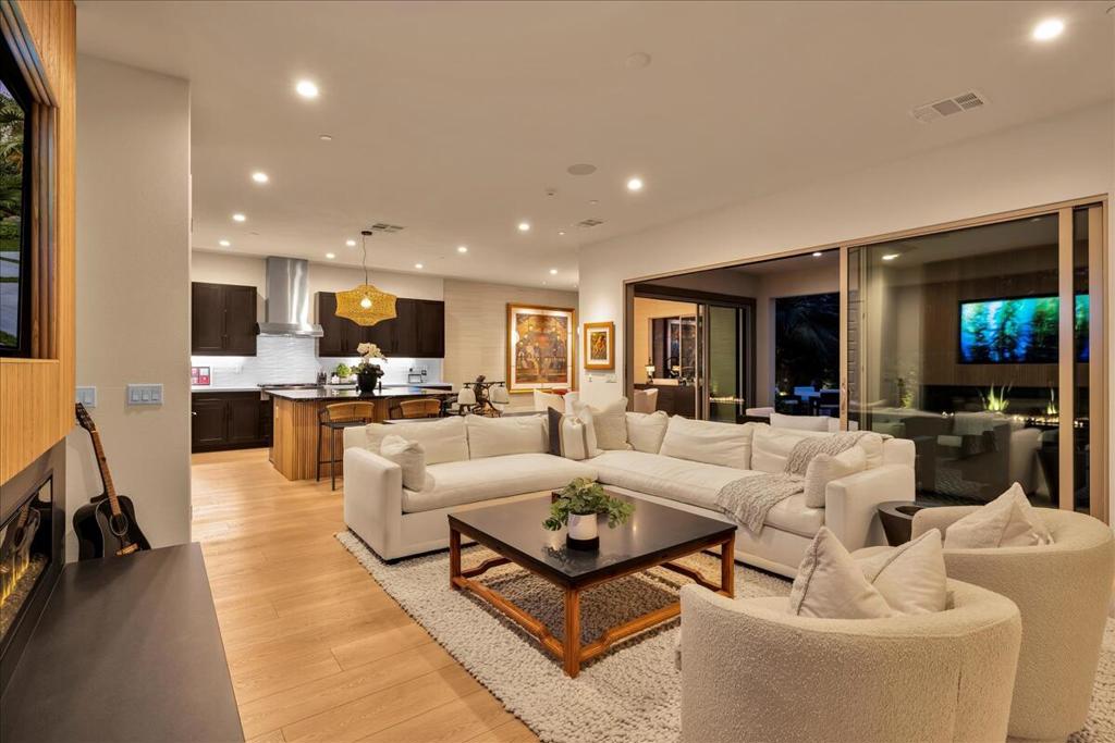 82460 W Mccarroll Drive