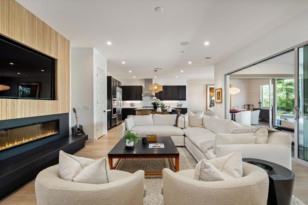 82460 W Mccarroll Drive