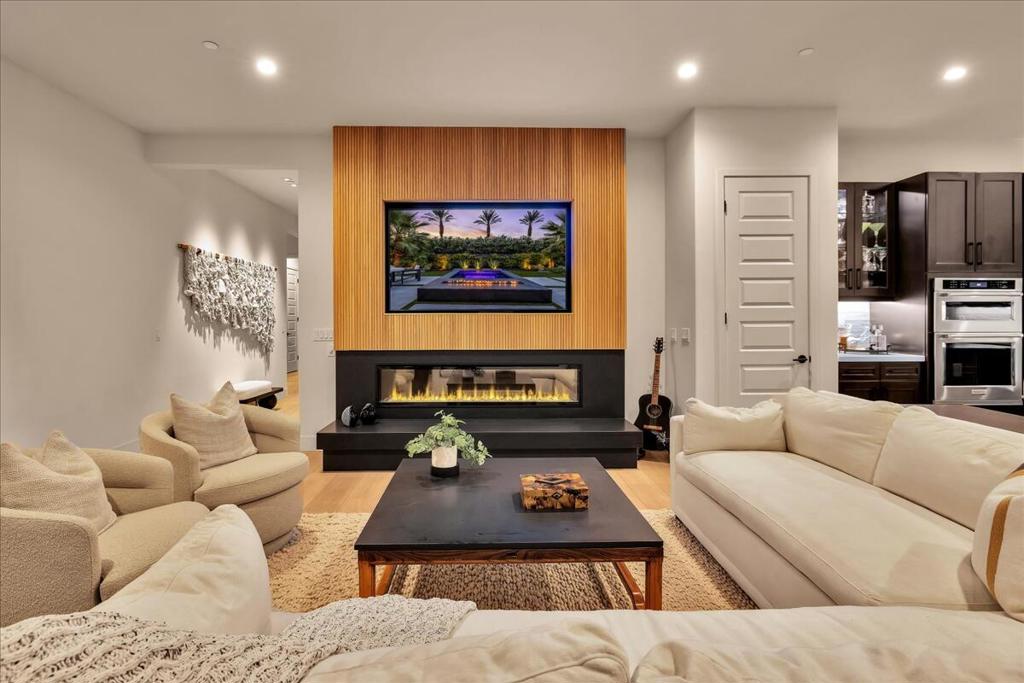 82460 W Mccarroll Drive