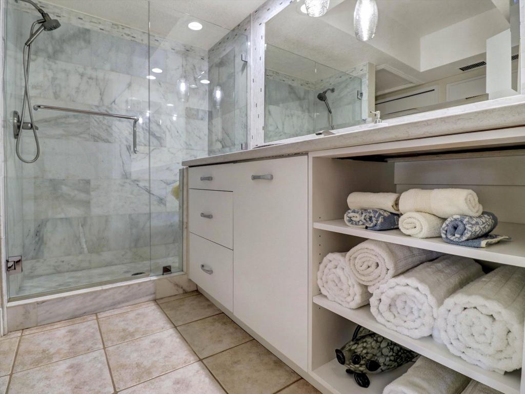 77897 Woodhaven Dr S Drive S