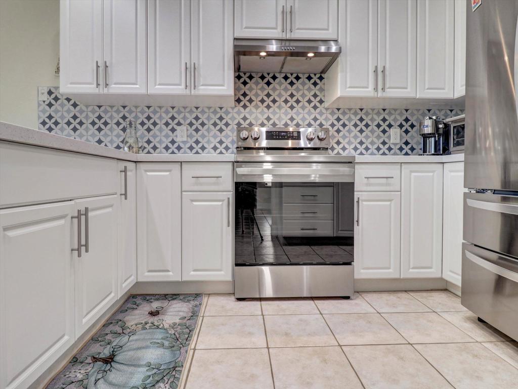 77897 Woodhaven Dr S Drive S