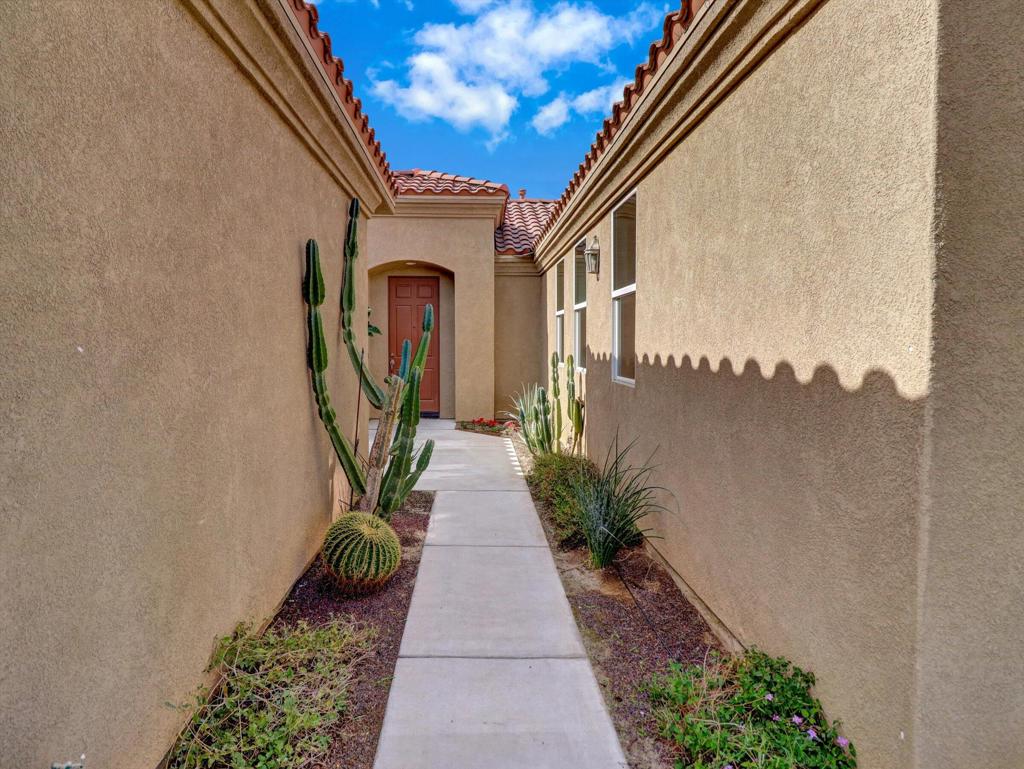 42073 Hideaway Street