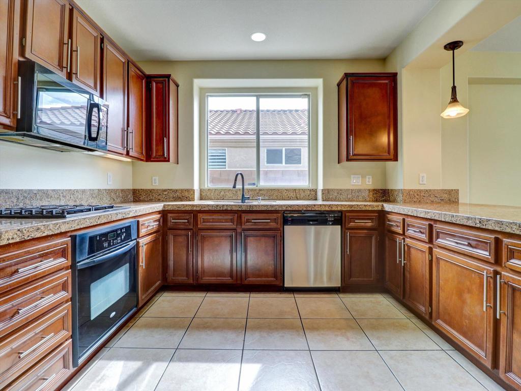 42073 Hideaway Street