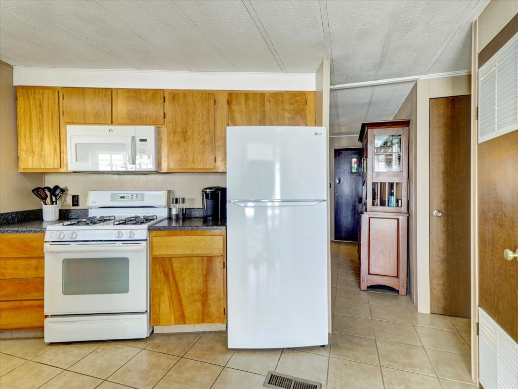 51555 Monroe Street 110