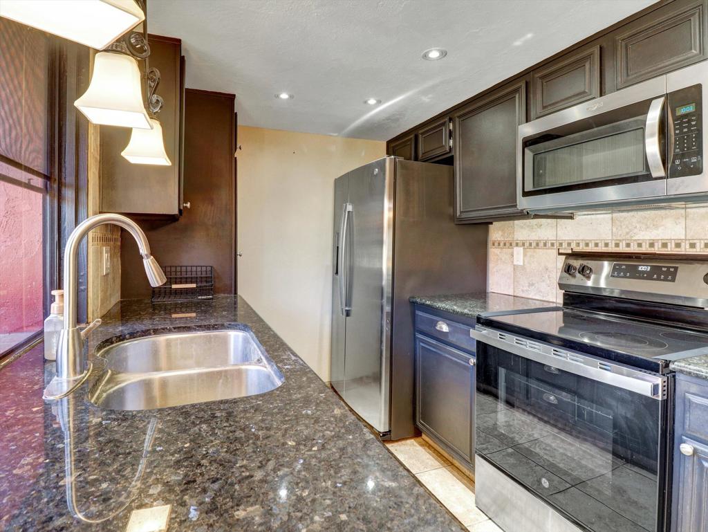 525 S Thornhill Road