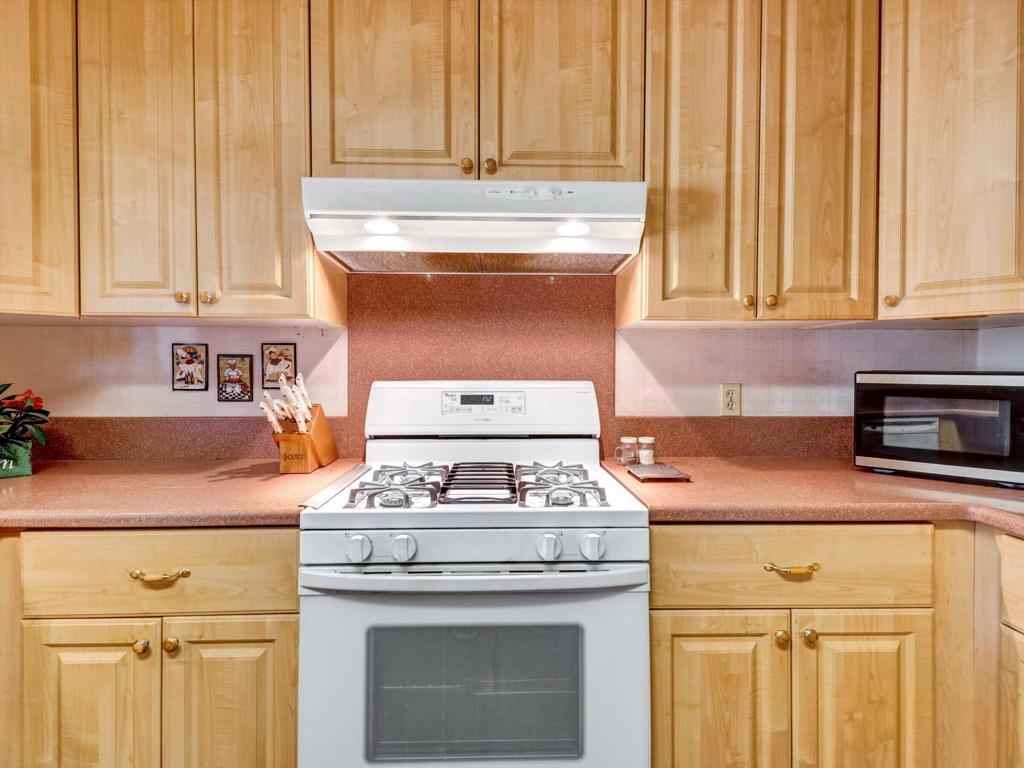 73549 Algonquin Place