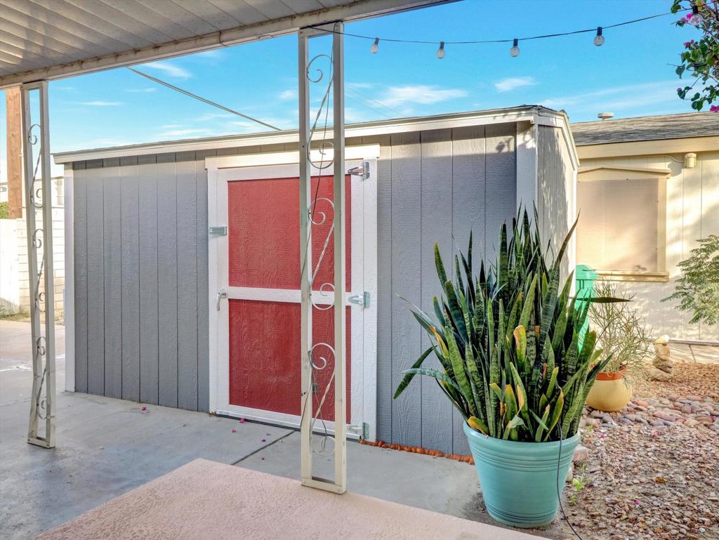 73549 Algonquin Place