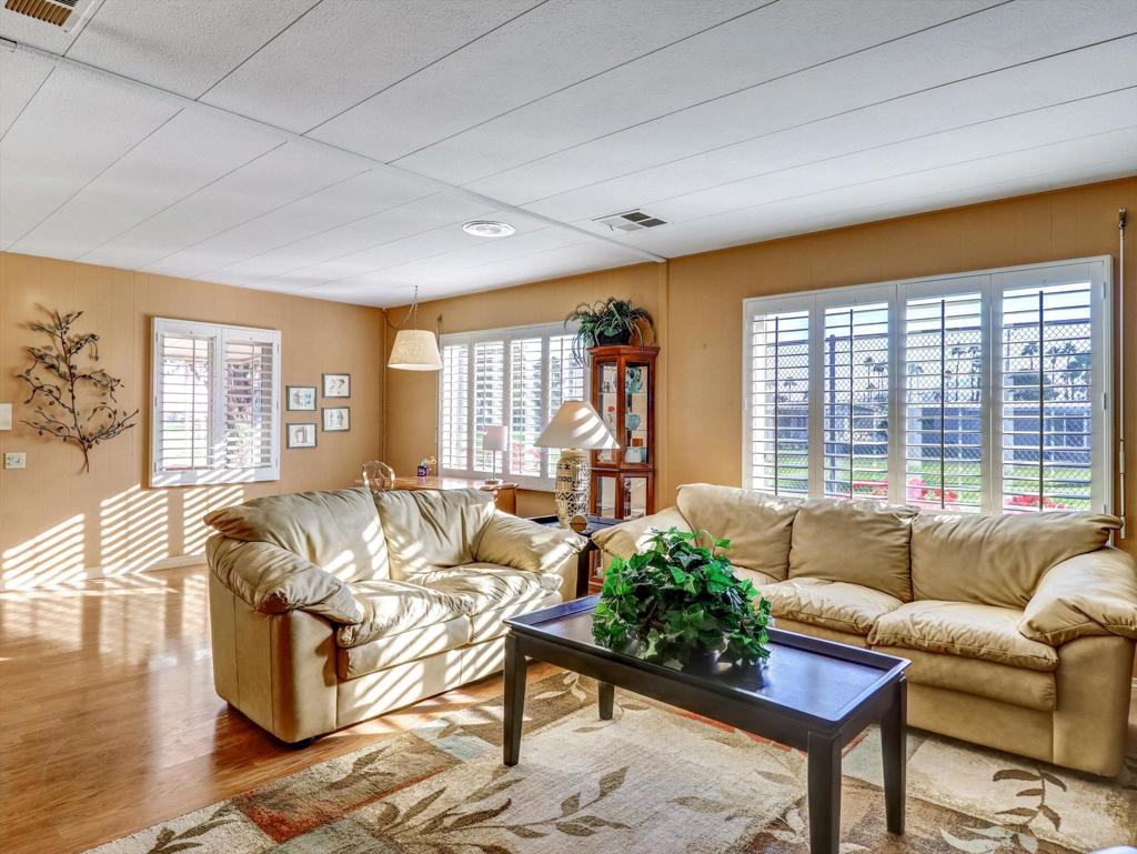 73549 Algonquin Place