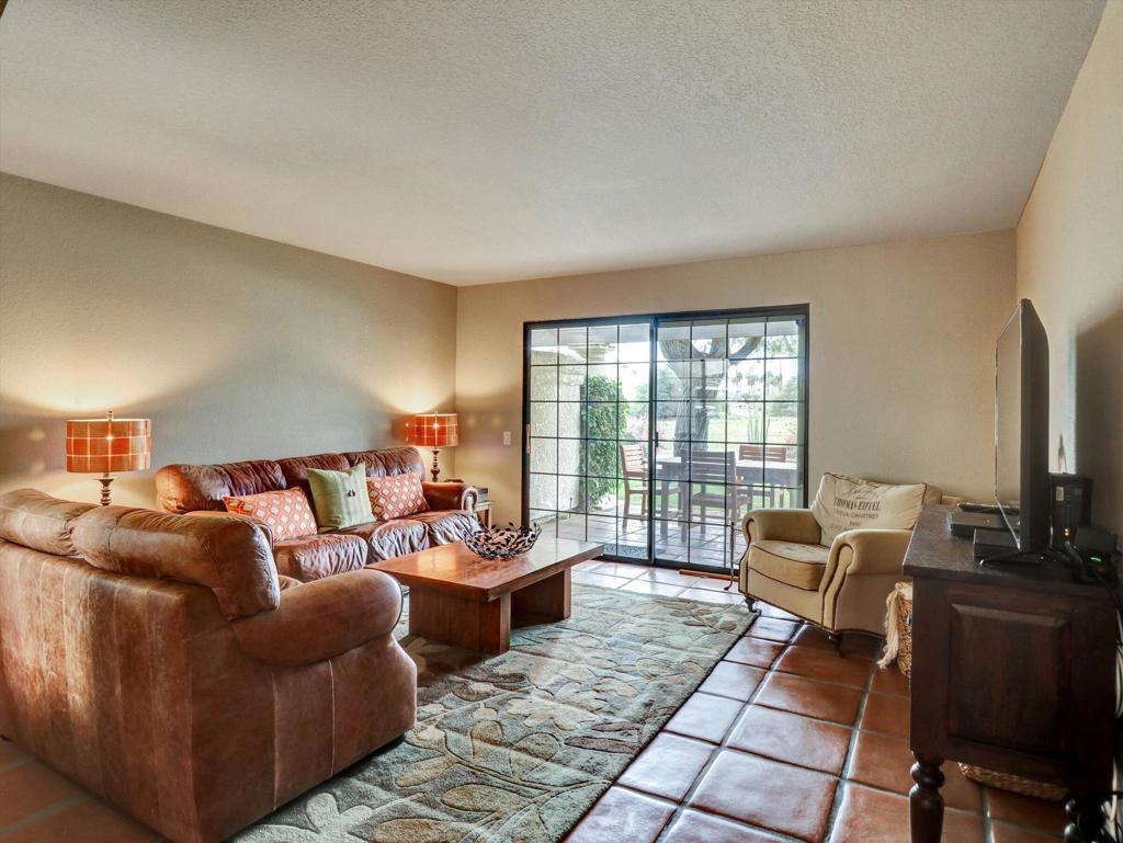 2001 E Camino Parocela G45