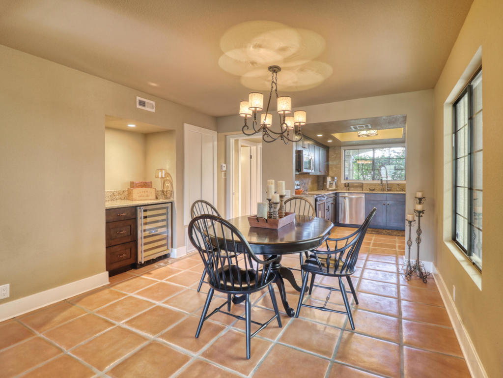 2001 E Camino Parocela G45