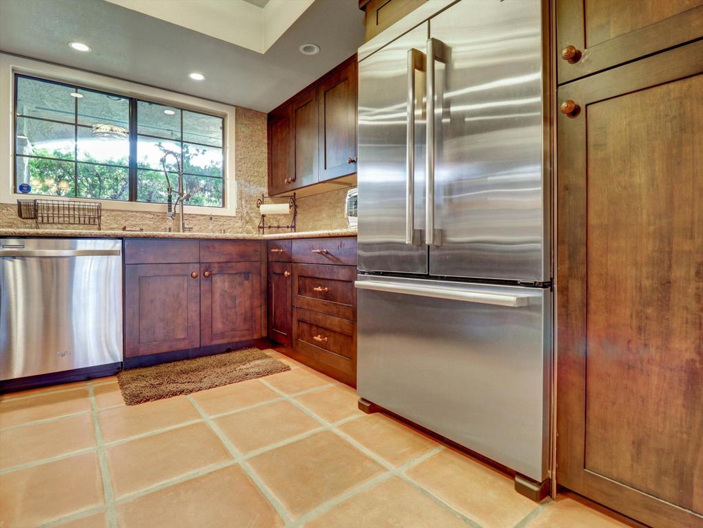 2001 E Camino Parocela G45