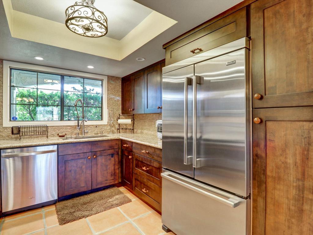 2001 E Camino Parocela G45