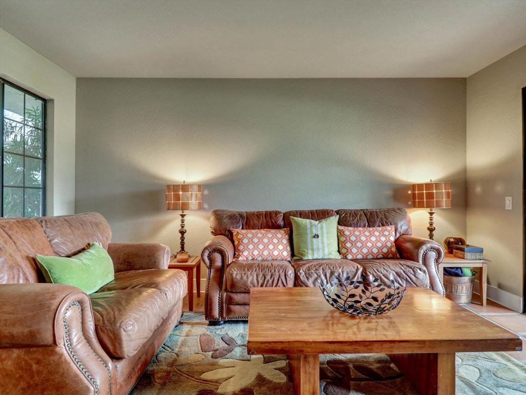 2001 E Camino Parocela G45