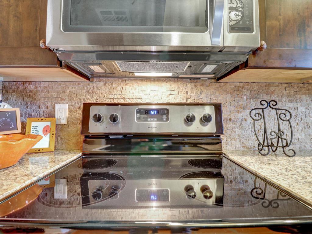 2001 E Camino Parocela G45