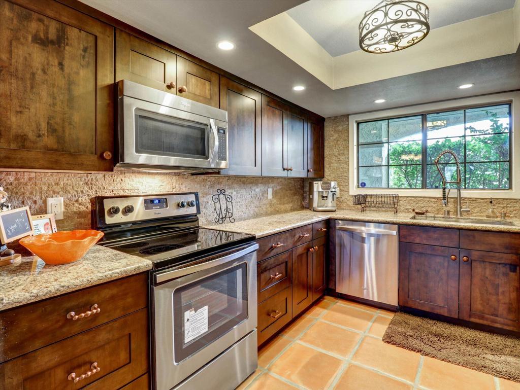 2001 E Camino Parocela G45