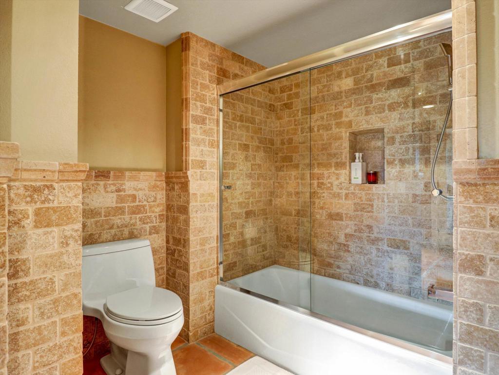 2001 E Camino Parocela G45