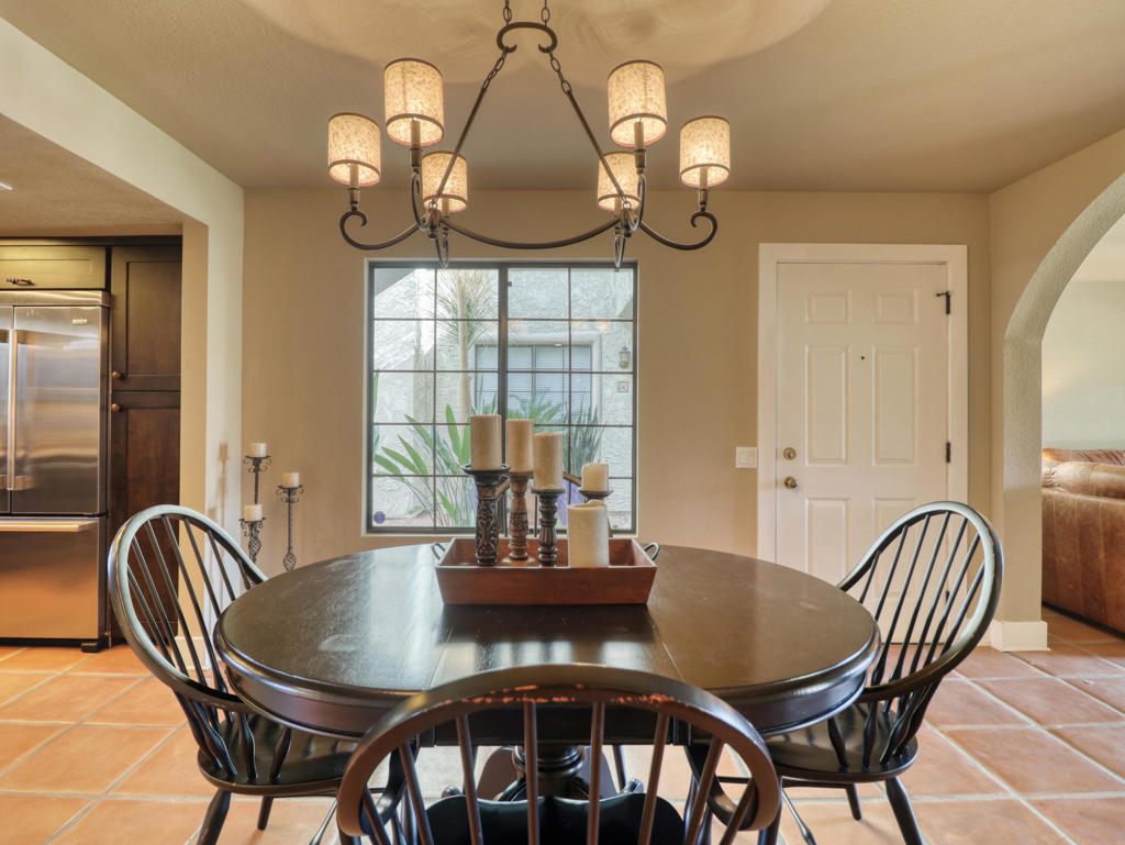 2001 E Camino Parocela G45