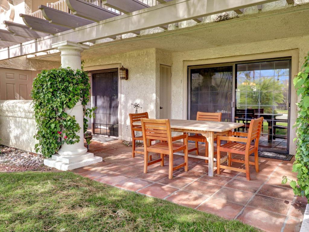 2001 E Camino Parocela G45