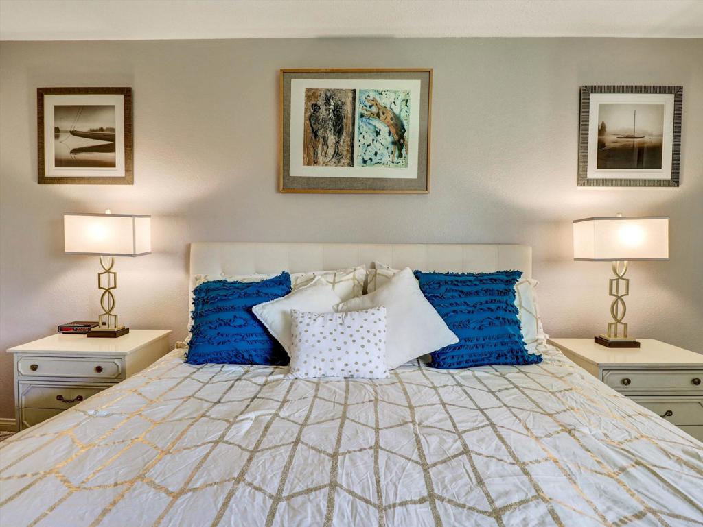 76752 Chrysanthemum Way