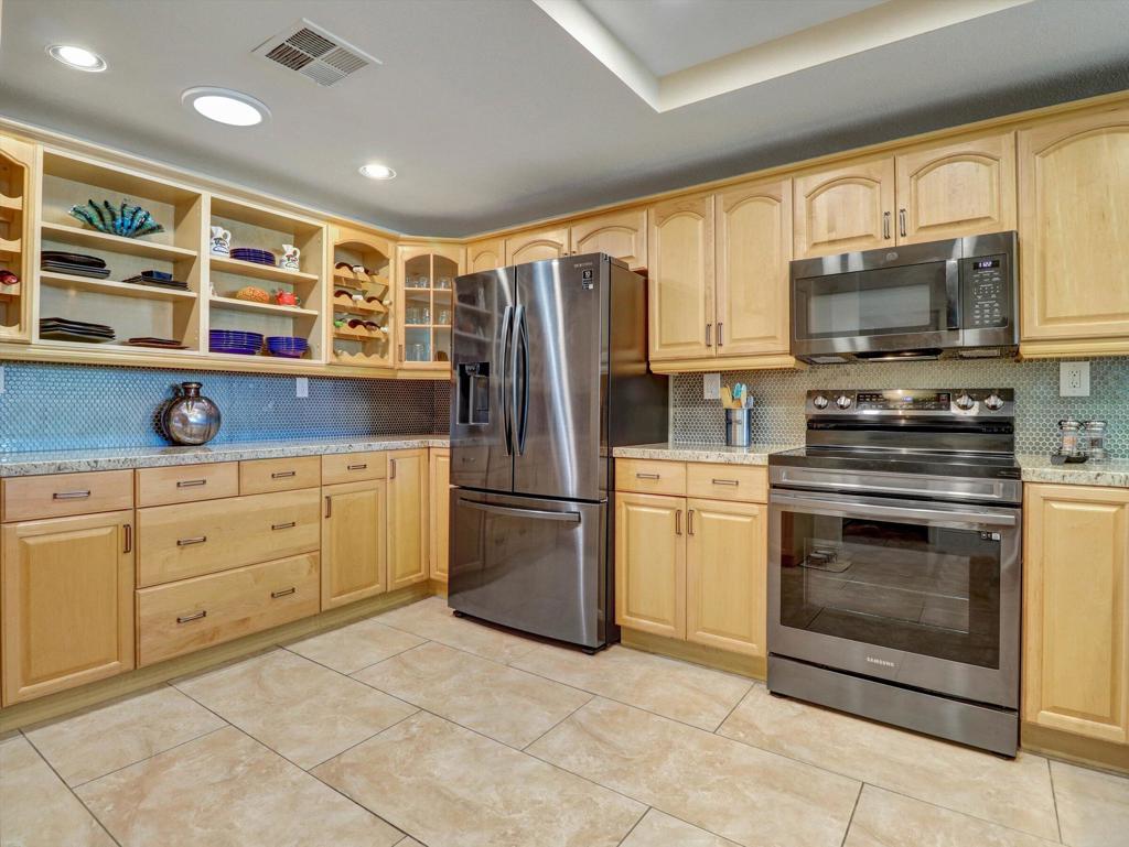 76752 Chrysanthemum Way