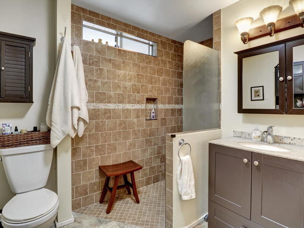 49305 California 74 139