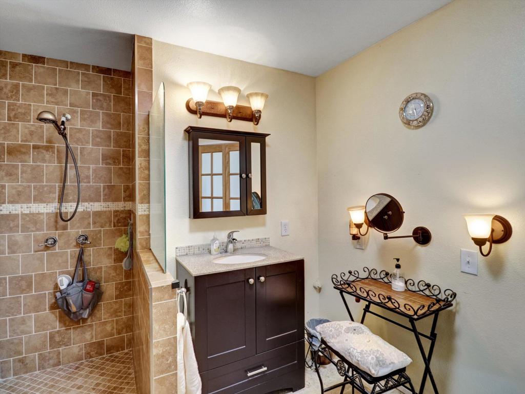 49305 California 74 139