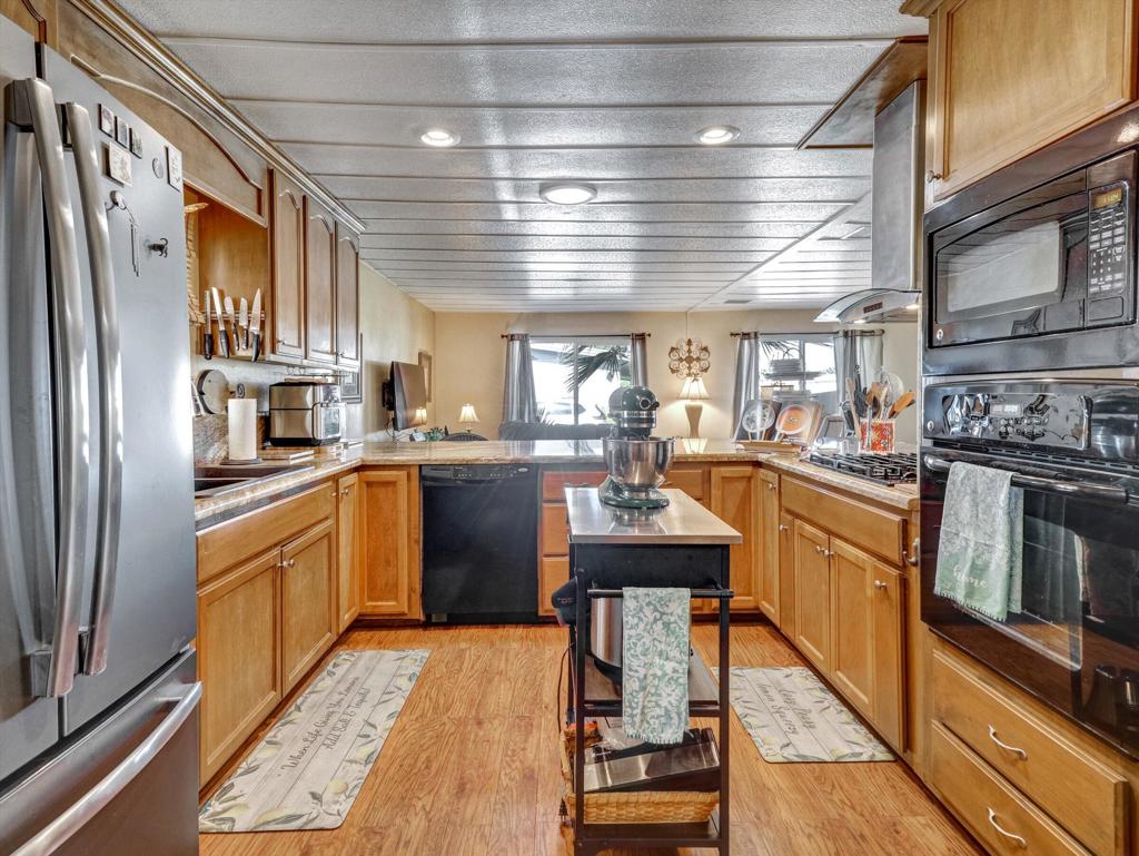 49305 California 74 139