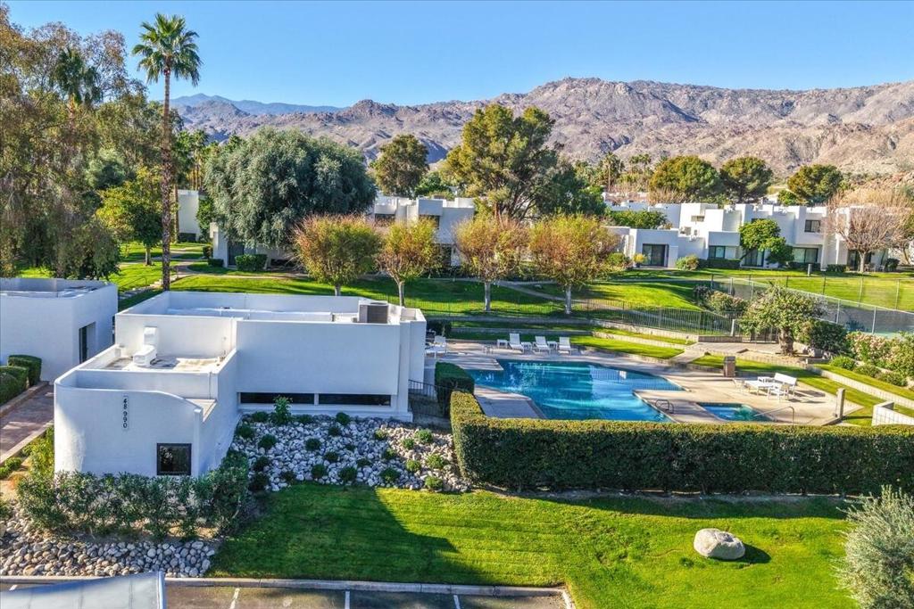 72303 Sommerset Drive