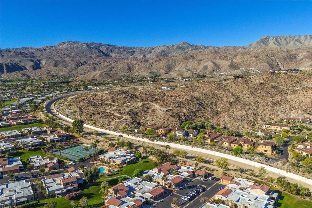 72303 Sommerset Drive