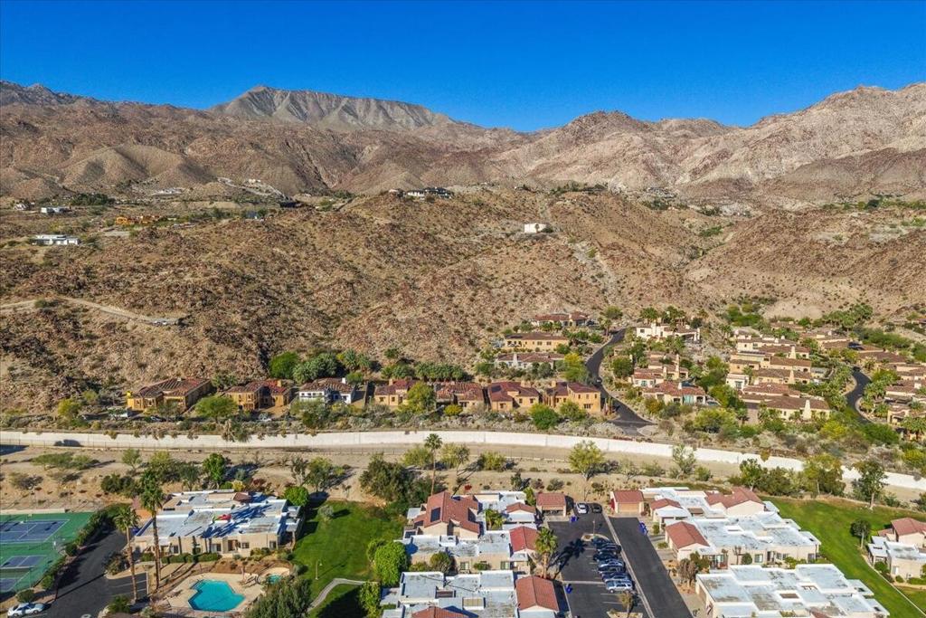 72303 Sommerset Drive