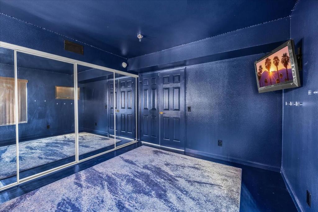 72303 Sommerset Drive