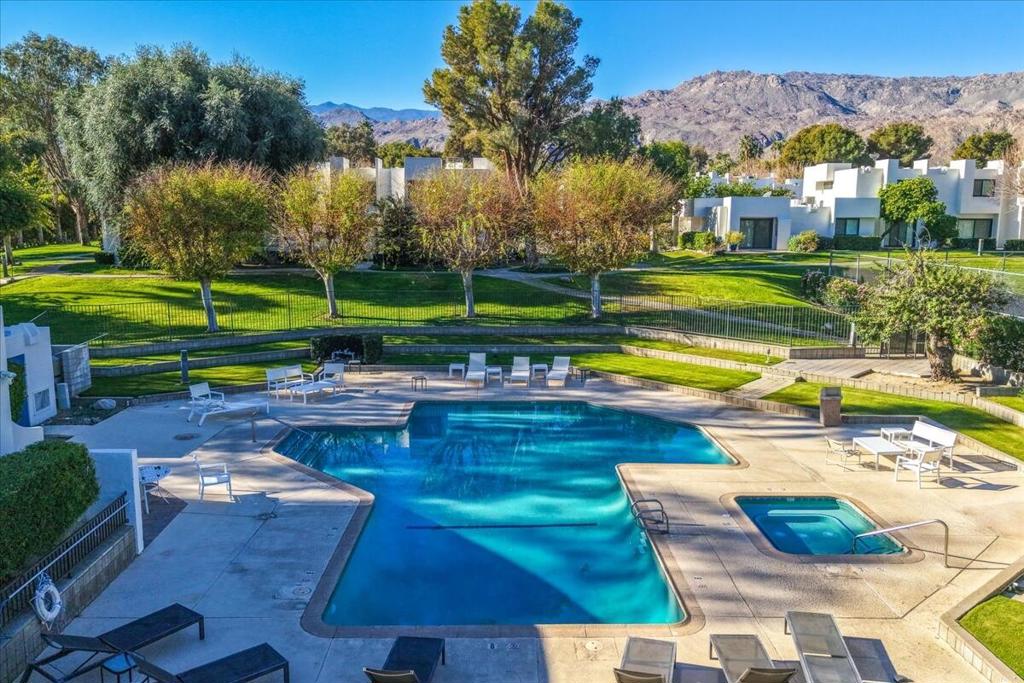 72303 Sommerset Drive