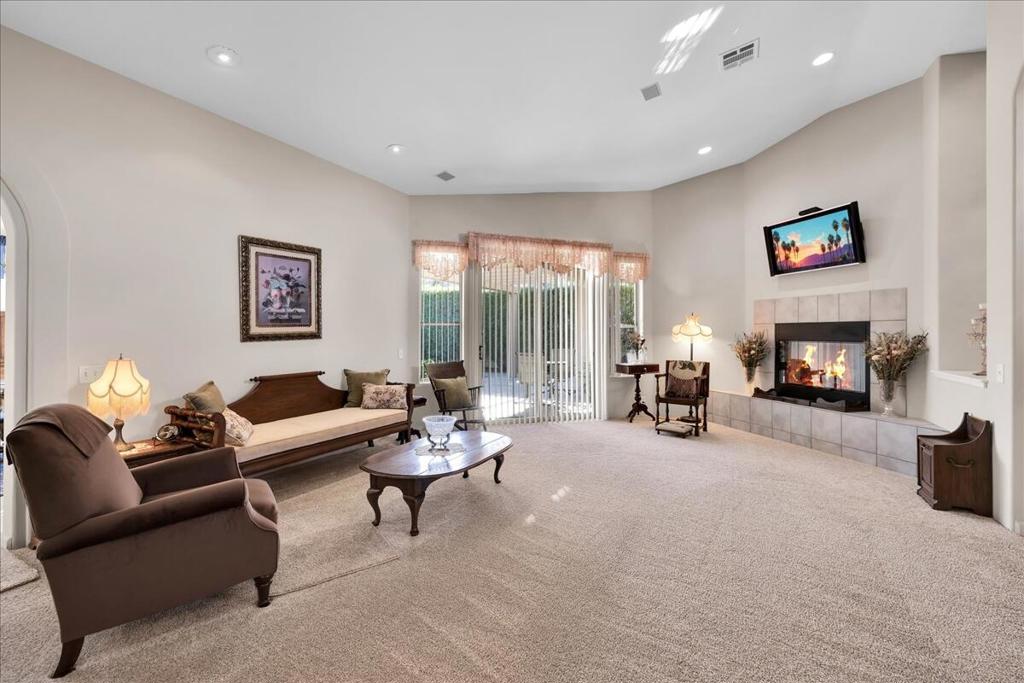 50915 Paloma Court