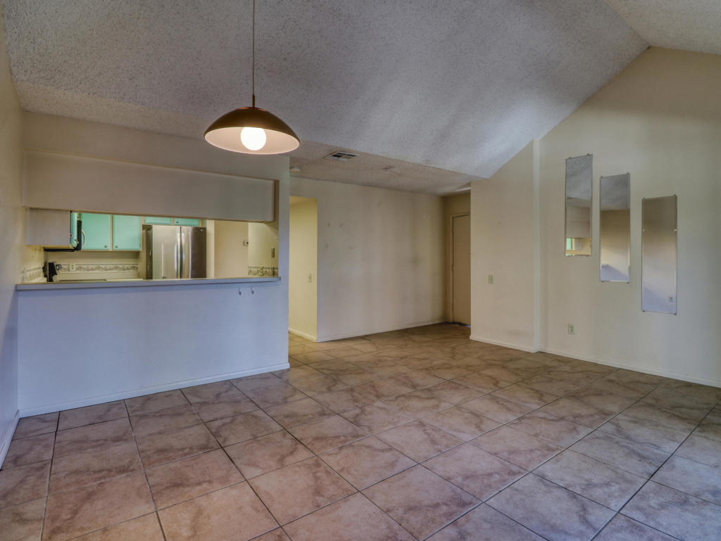 32505 Candlewood Drive 18