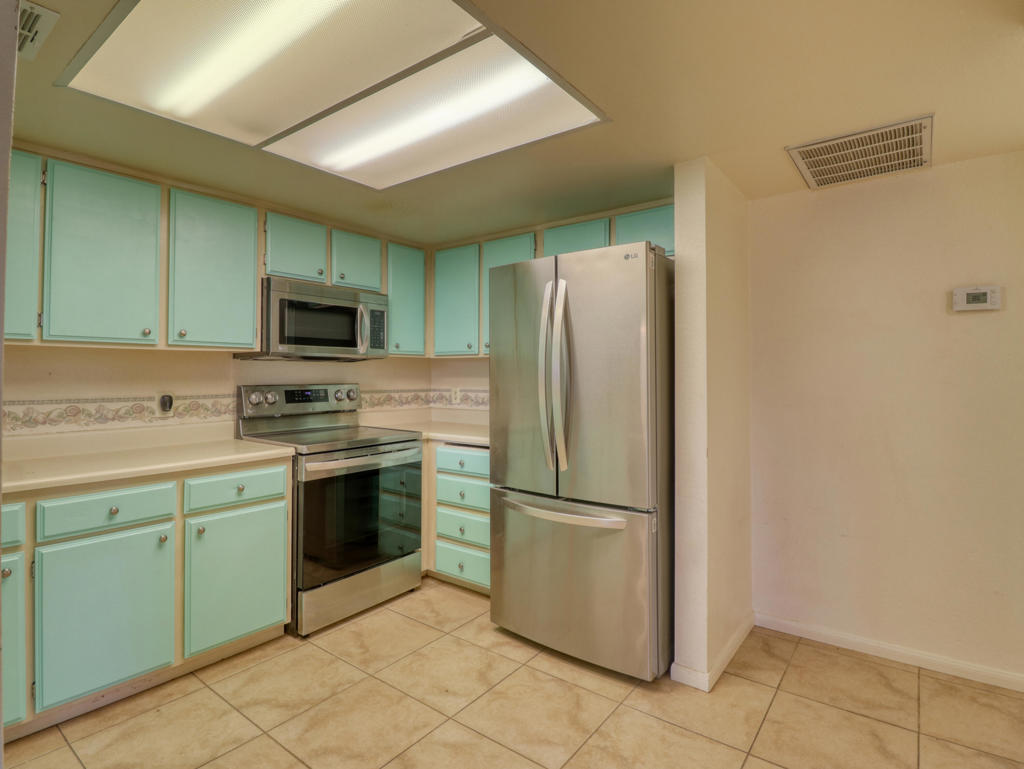 32505 Candlewood Drive 18
