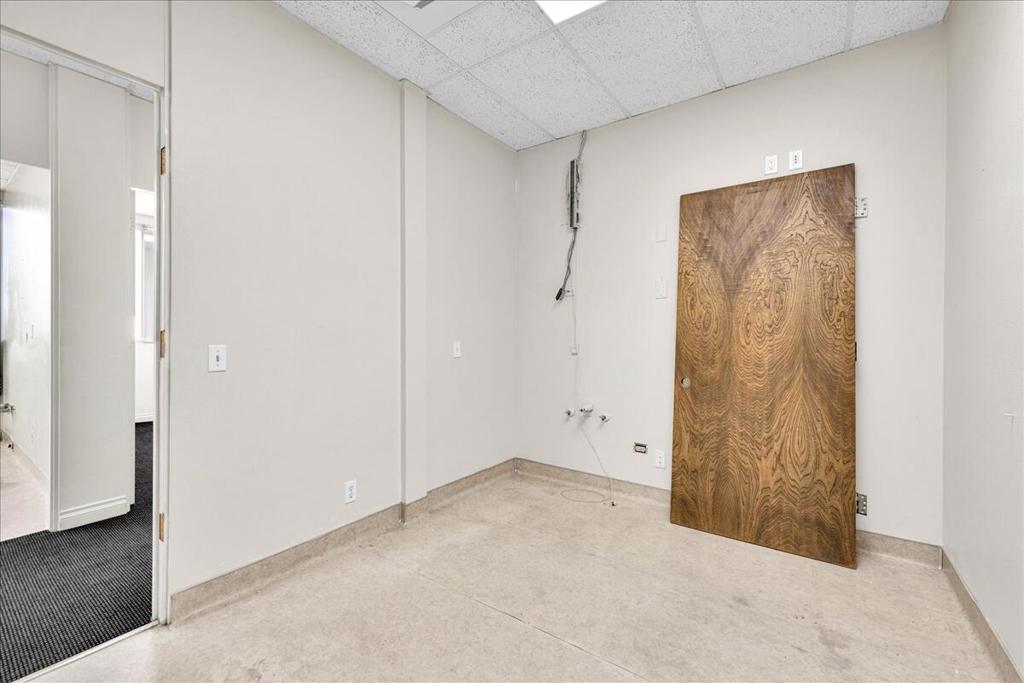 74090 El Paseo 101