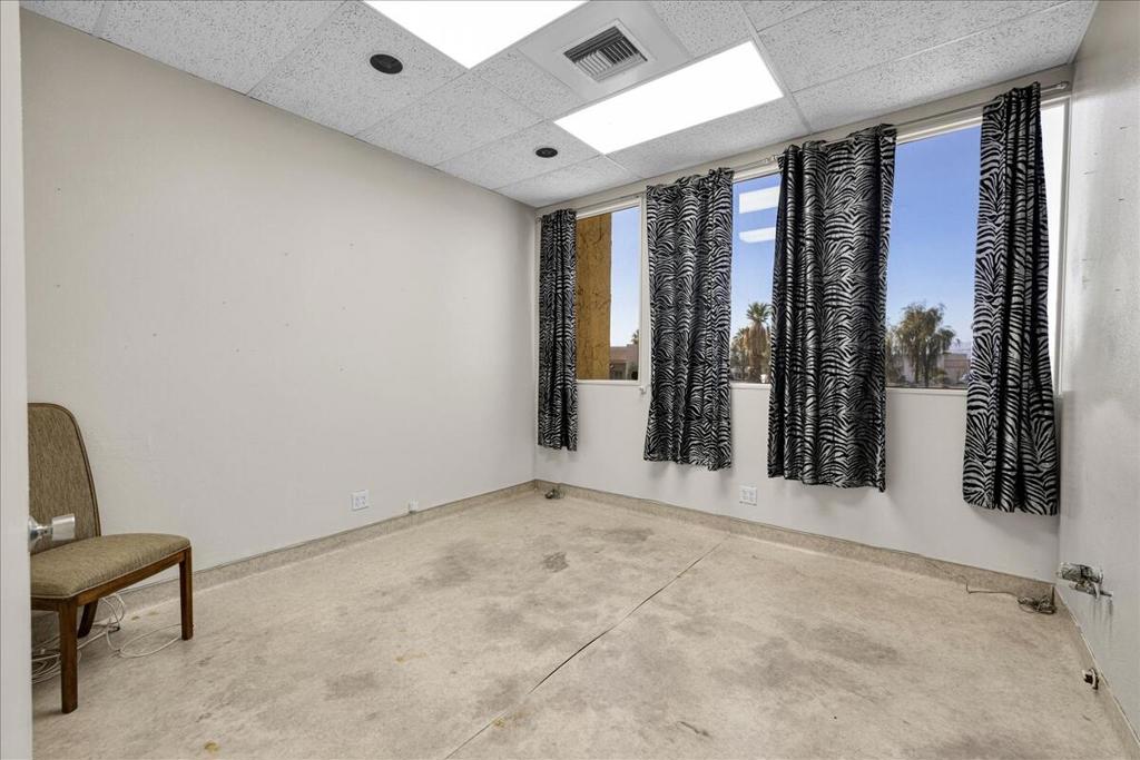 74090 El Paseo 101