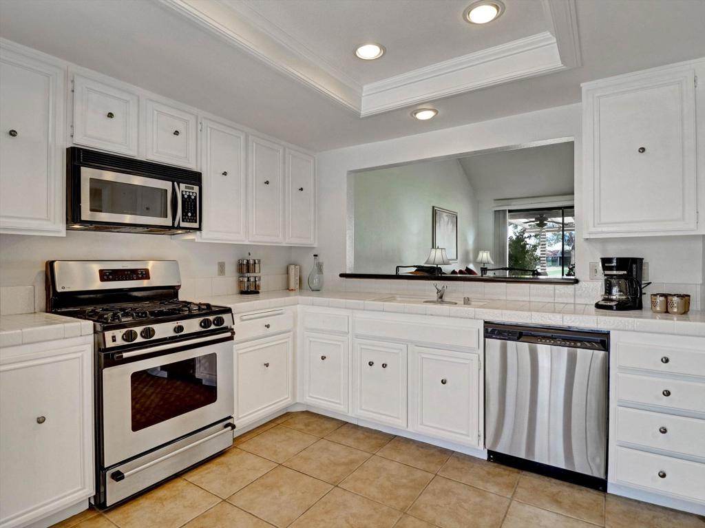 35886 Paseo Circulo W
