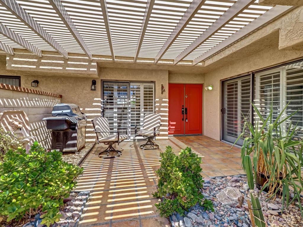 35886 Paseo Circulo W