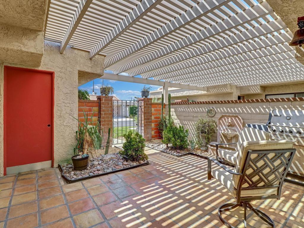 35886 Paseo Circulo W