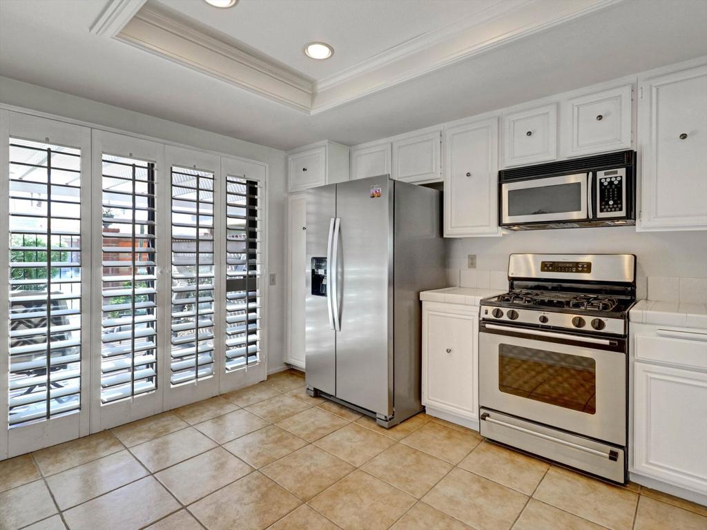 35886 Paseo Circulo W