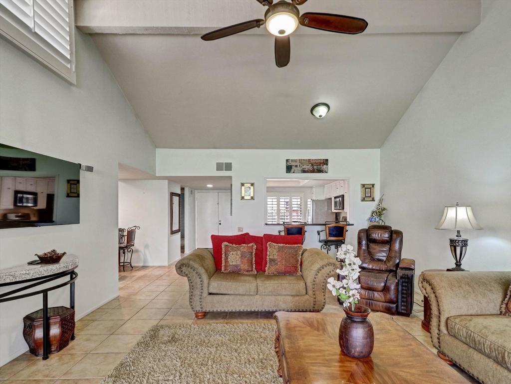35886 Paseo Circulo W