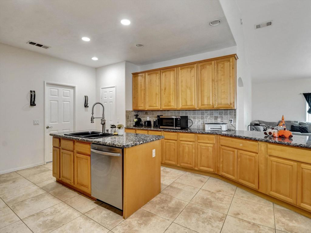 1081 Aberdeen Drive