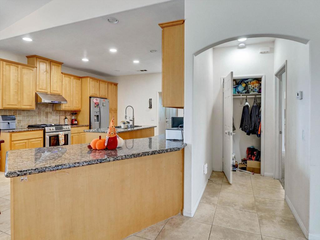 1081 Aberdeen Drive