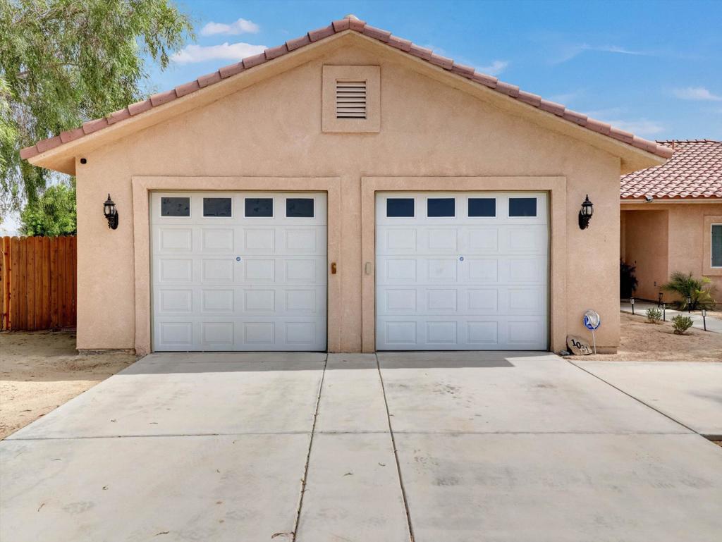 1081 Aberdeen Drive