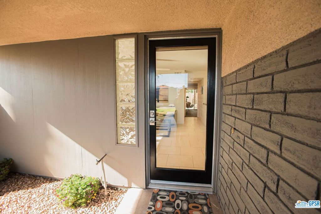 3004 E SUNFLOWER Circle